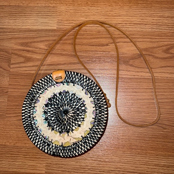 Amerii Round Rattan Purse - Picture 1 of 7